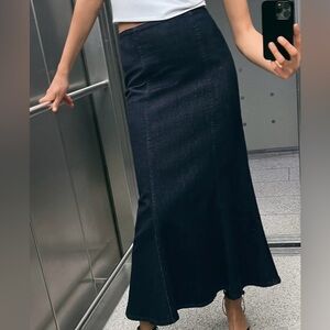 Midi skirt , Zara , denim, size XS, navy color